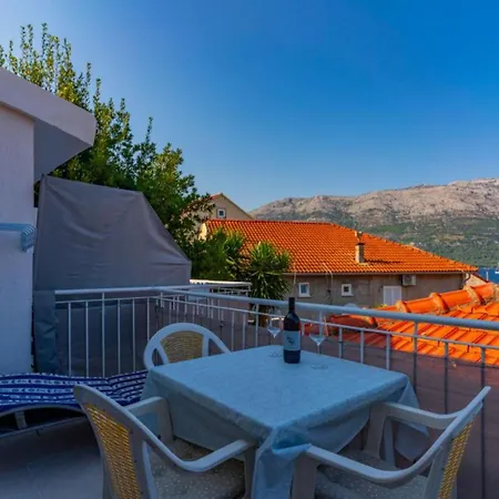 Sunset Tides With Terrace And Sea View Apartman *